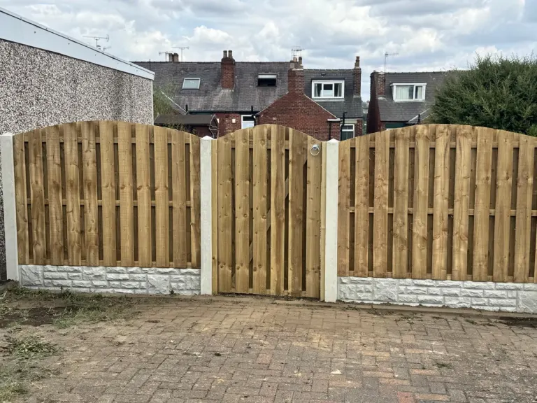 Arched Panel Rear Garden Fence by Sheffield Fencing (photo 2)