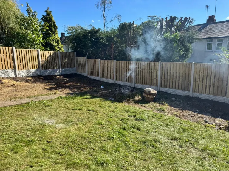 Closeboard Fence with Concrete Posts by Sheffield Fencing (photo 5)