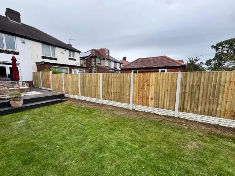 Closeboard Fence with Concrete Posts by Sheffield Fencing (photo 7)