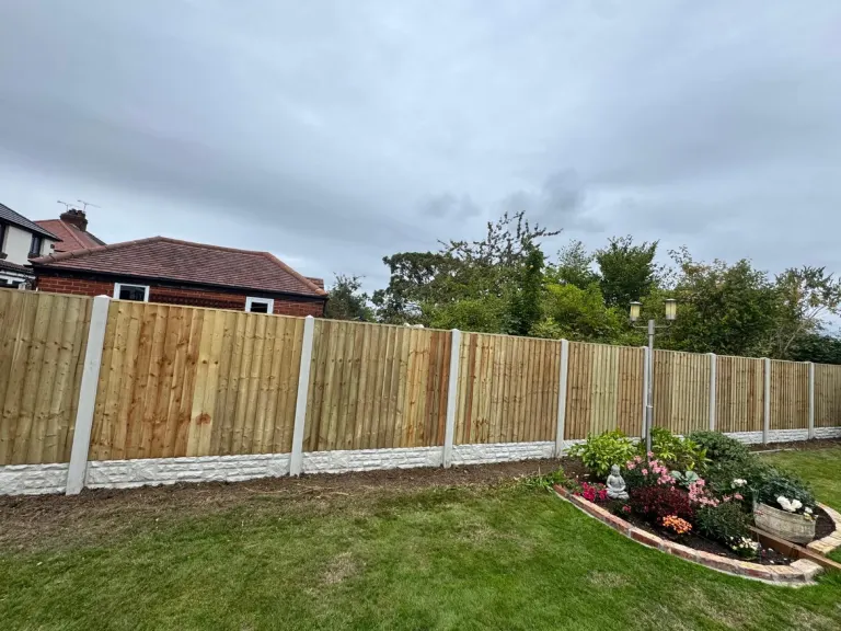 Closeboard Fence with Concrete Posts by Sheffield Fencing (photo 8)