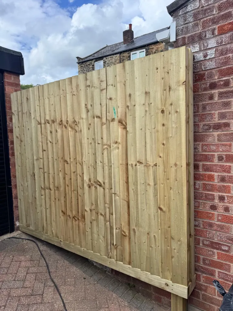 Closeboard Side Garden Fencing by Sheffield Fencing (photo 5)