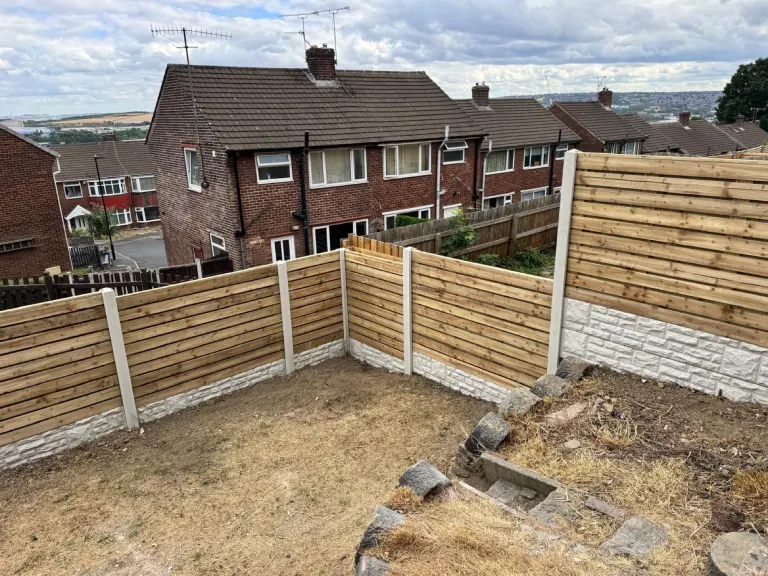 Horizontal Slatted Fencing for a Large Sloping Garden by Sheffield Fencing (photo 3)